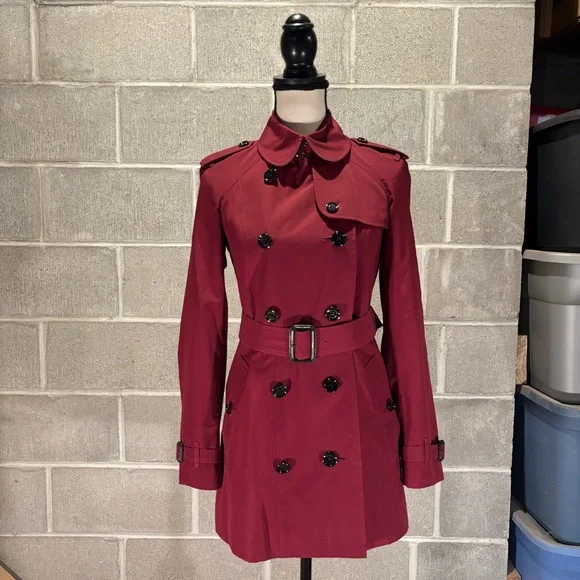 Burberry trench coat. - Picture 2 of 16